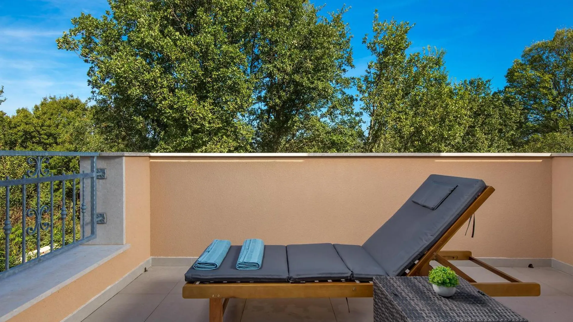 Romantic Villa With Pool, Surrounded By Nature - Id 2507 - By Traveler Tourist Agency Krk Barusic